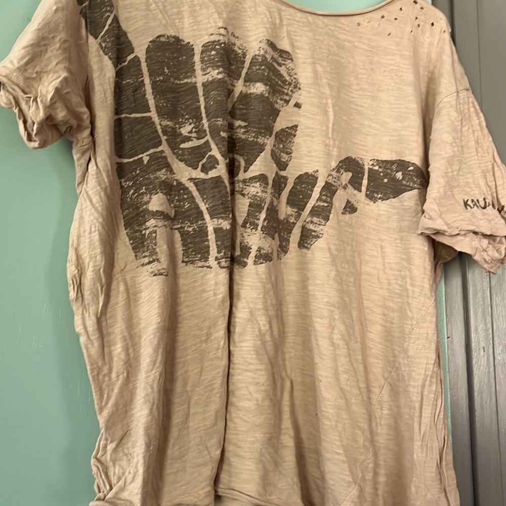 Magnolia Pearl Aloha shaka t shirt